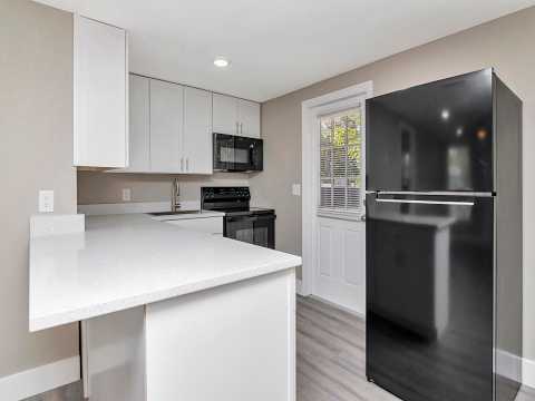 Move-In Ready 1BR/1BA Duplex in Brandon, FL — $1,250/Month, Across from Brandon Mall property video