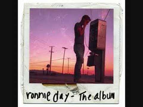 Ronnie Day - Living For Love