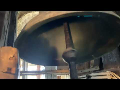 Zillingtal (A-7033) Pfarrkirche hll. Peter und Paul - Plenum + Sterbeglocke