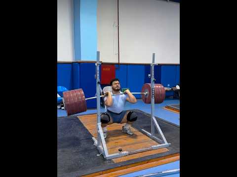 Mahmoud Hosny (94) 280 kg front squat