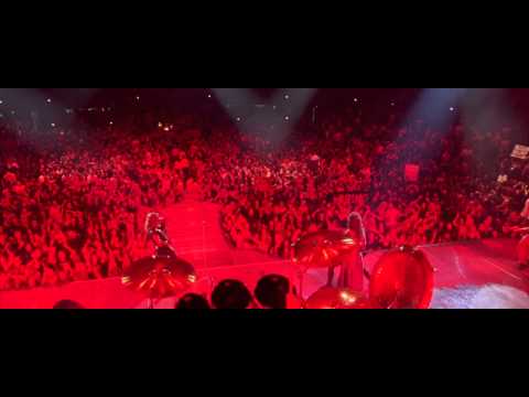 Rock star  Blood pollution scene