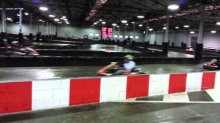 preview picture of video 'Séance Karting Indoor 2015'
