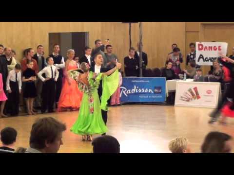 Latvian Standart Championship 2011 Pēteris Lapiņš - Daniela Diure 1.4fin wuickstep.wmv
