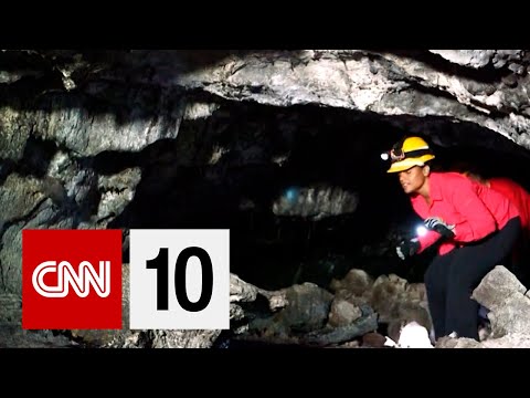 溶岩洞窟の探検 (Exploring A Lava Tube)