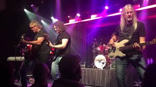 King of the world - Blackhawk live 2021