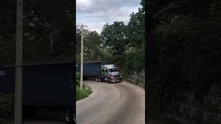 Download lagu Jamaican ๐ฏ๐ฒ Truck Drivers Playing Music With Their Horns While Driving ๐ฅ mp3 Download lagu Jamaican ๐ฏ๐ฒ Truck Drivers Playing Music With Their Horns While Driving ๐ฅ mp3