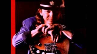 Stevie Ray Vaughan - Lookin&#39; Out The Window