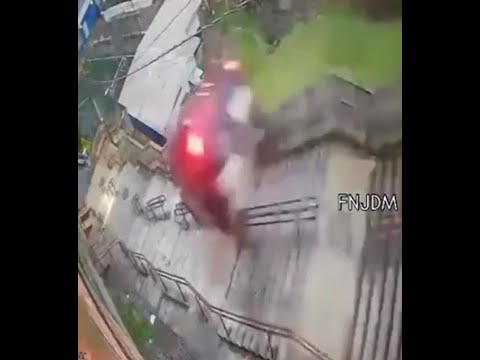 Driver loses control: Car plunges down stairs