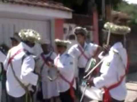 Folia de Reis Estrela do Oriente de Frango Dourado - Duque de Caxias - 2014 Parte 1