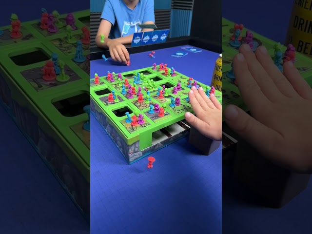 Vídeo relacionado con Blackrock Games QUICKSHOT - BANKIIZ ediciones - Juego de Mesa - Juego de Velocidad - Battle Royale - a Partir de 10 años