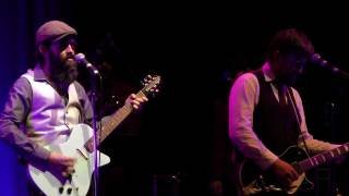 EELS-I'm Going To Stop Pretending That I Didn't Break Your Heart(Live Brighton 06/07/2011)