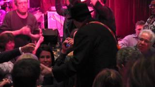 RONNIE EARL "Lookin' For Trouble"  NYC 2-15-13  #12