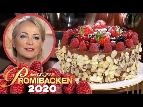 Schokokuchen mit frischen Früchten: Ullas gewickelte Torte | Das große Promibacken 2020 | SAT.1