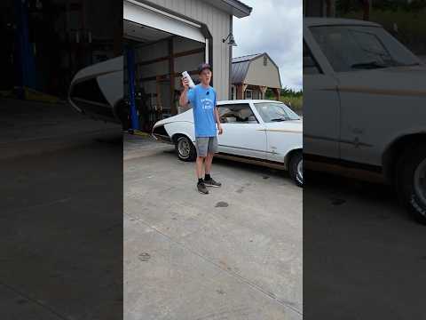 Spray Painting my Muscle Car 🎨