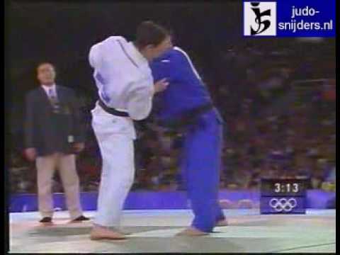 Judo 2000 Sydney: Yong-Shin Choi (KOR) - Tiago Camilo (BRA) [-73kg].