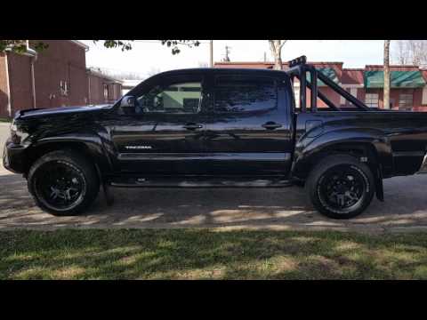 2015 Toyota Tacoma with roll bar...
