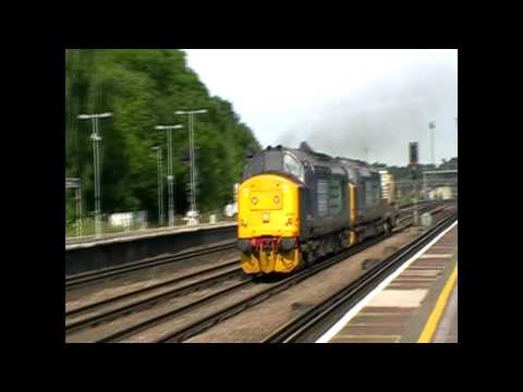 DRS 37682 + 37194 Storm Through Tonbridge On 6O62, Dungeness Flasks