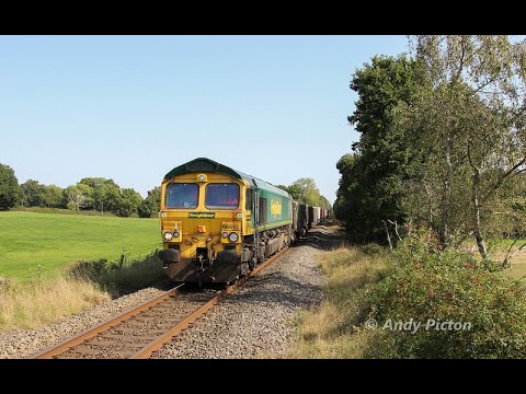 Freightliner 66610 rolls through Crampmoor with 6V62 - 21.09.2020