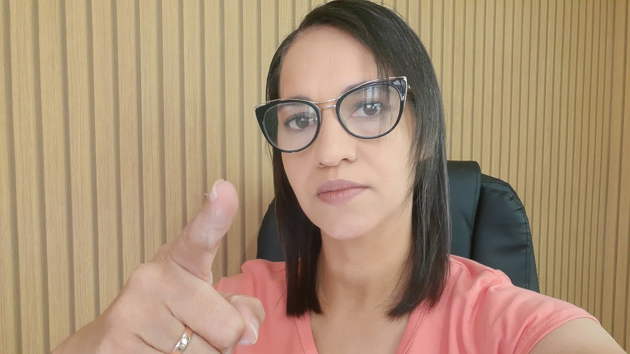 UMA PESSOA AFASTADA VAI FAZER ISSO EM BREVE. AGUARDE UMA SURPRESA.