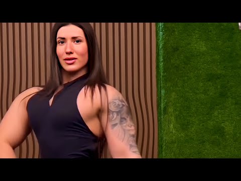Klaudia Vanessza csuri Best Bicep Exercises For Women