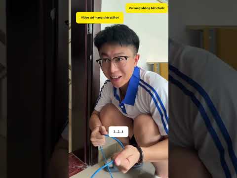 Ngày đầu tiên đến trường của gã mặt sẹo