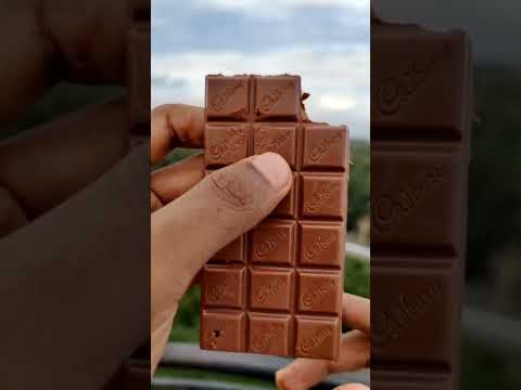 ลูกเกดช็อกโกแลต Cadbury Rum & Raisin Chocolate