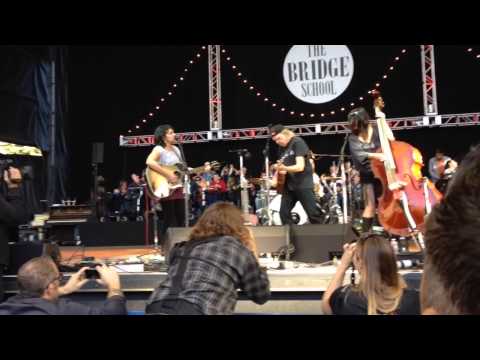 Neil Young, Norah Jones & Puss N Boots - Down By The River - 10/26/14