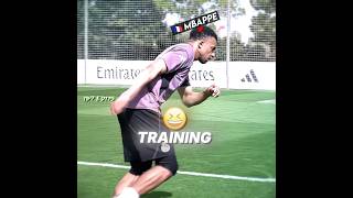 Download lagu Mbappe in Match 💀👆 mp3