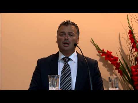 25 Decembrie 2013 Miercuri seara: Daniel Stanger - Întunericul nu va împărăți vesnic