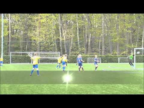 Kopbal wedstrijd Sarto E1 vs SV Reeshof E1