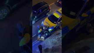 Man wrestles with 2 #garda / #police on Dublin City Street 😲 over 20 garda for one man #dublin