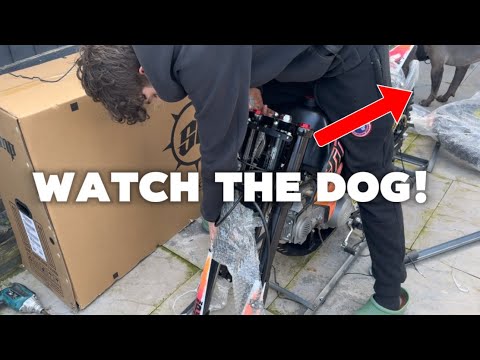 Unboxing My New Stomp Z3 140 Big Wheel Pit Bike!