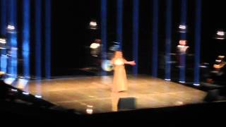 Maria Bethânia cantando Gita, de Raul Seixas - HSBC Brasil 08/08/15