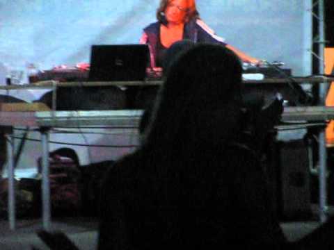 27.07.12 DJ Lena Popova - ПитерскоеСчастье - live @ SummerSound (video3)