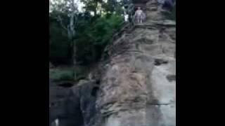 preview picture of video 'Jumping off a 45 foot bluff at lake Tenkiller in OK'