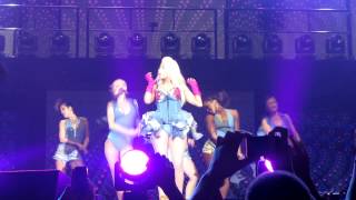 Nicki Minaj - Muny live @ Cardiff Roman Reloaded Tour