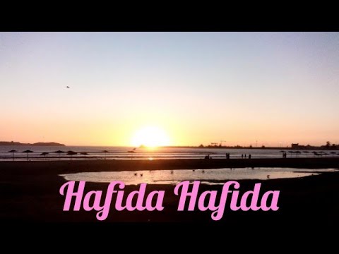 ما أجمل منظر غروب الشمس في شاطئ الصويرة الهادئ  🌅 Sunset view on the beach of Essaouira