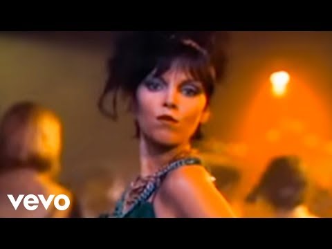 Pat Benatar - Love Is A Battlefield (Official Music Video)