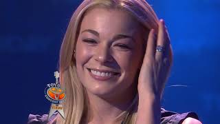 April.13, 2009 26 Year old LeAnn Rimes Performs What I Cannot Change on The Today Show in NY.