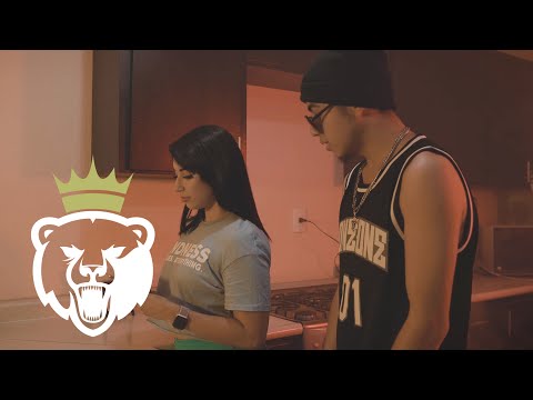 JAURIA SANTA // ES TU RECUERDO // VIDEO OFICIAL