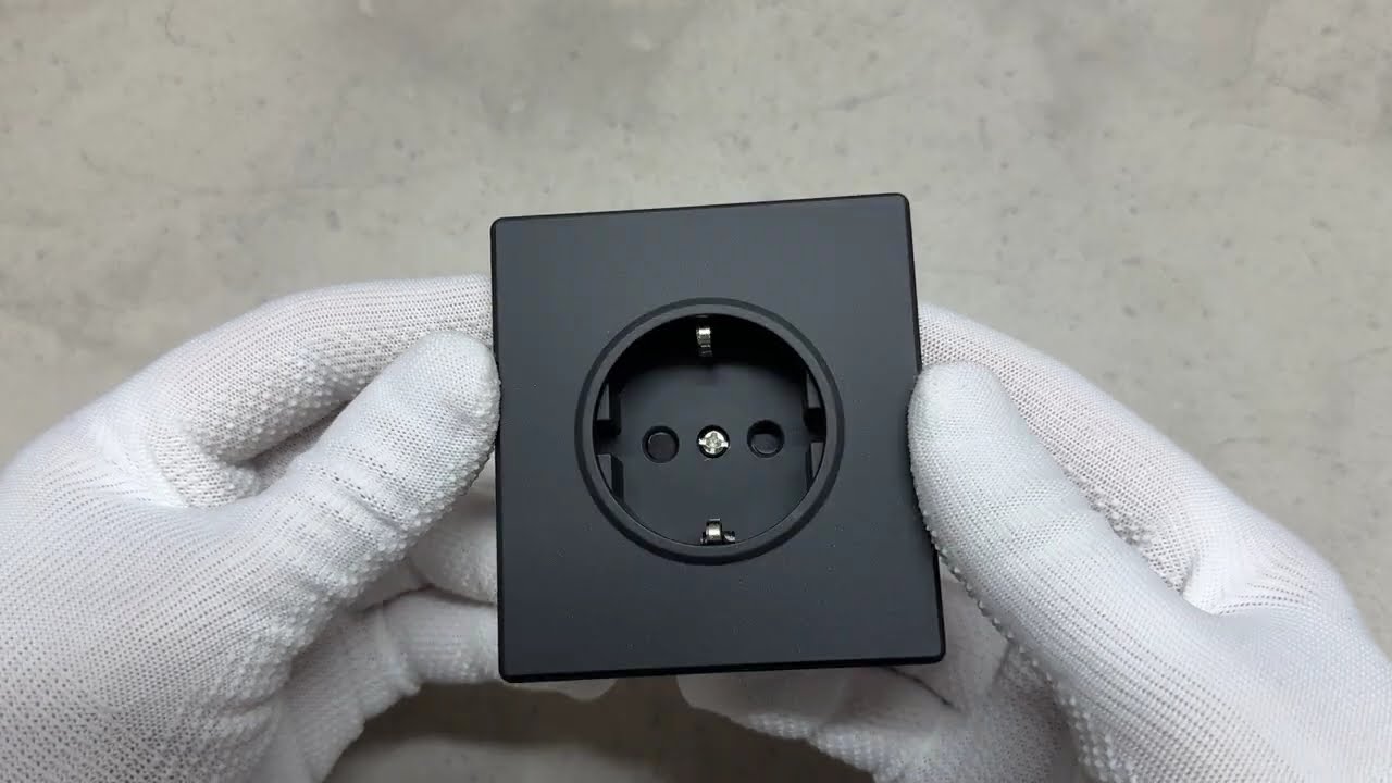 Розетка одинарна із заземленням вугільно-чорна VIDEX NOTA (VF-NT-SK1G-BL)