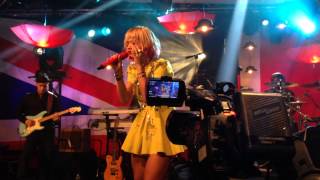 Rita Ora - Love and War (Live at iHeart Radio Theater)