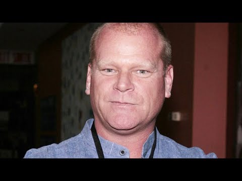 download lagu mp3 mp4 Mike Holmes, download lagu Mike Holmes gratis, unduh video klip Mike Holmes
