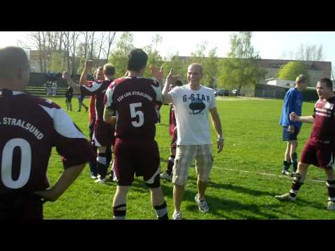 23.04.11-Siegesfeier-Kreispokal-Halbfinale-ESV LOK Stralsund:SV 93 Niepars 2:0... FINALE ohoh...