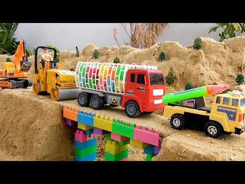 Bridge Construction Vehicles, Dump Trucks, Excavator, Road Roller Blocks Toys