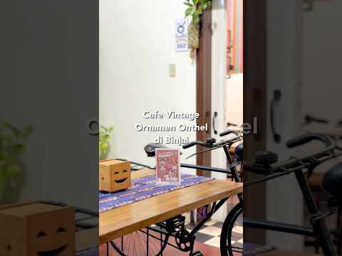 Jangan lewatkan serunya nongkrong di Cafe Onthel! Tempatnya cozy dan makanannya bikin ketagihan! ☕🍰