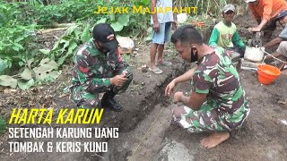 Download lagu Residents Excite After Discovering Half a Sack of Money, a Keris, and a Spear from the Majapahit Era mp3