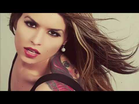 Mon A Q - Stay In Love