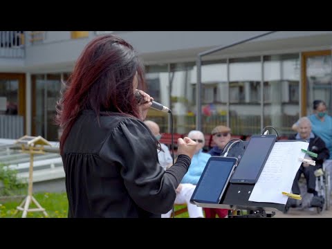 Auftritt von Stina Gabriell im Altenwohnheim Kitzbühel