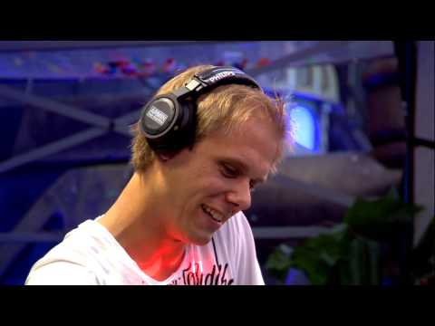 Armin van Buuren playing "Yves de Lacroix feat Marell - Destroyves" @ Tomorrowland 2014 Live